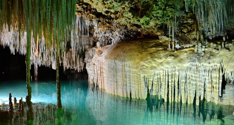 Les presentamos el Río Secreto de Playa del Carmen - National Geographic en Español