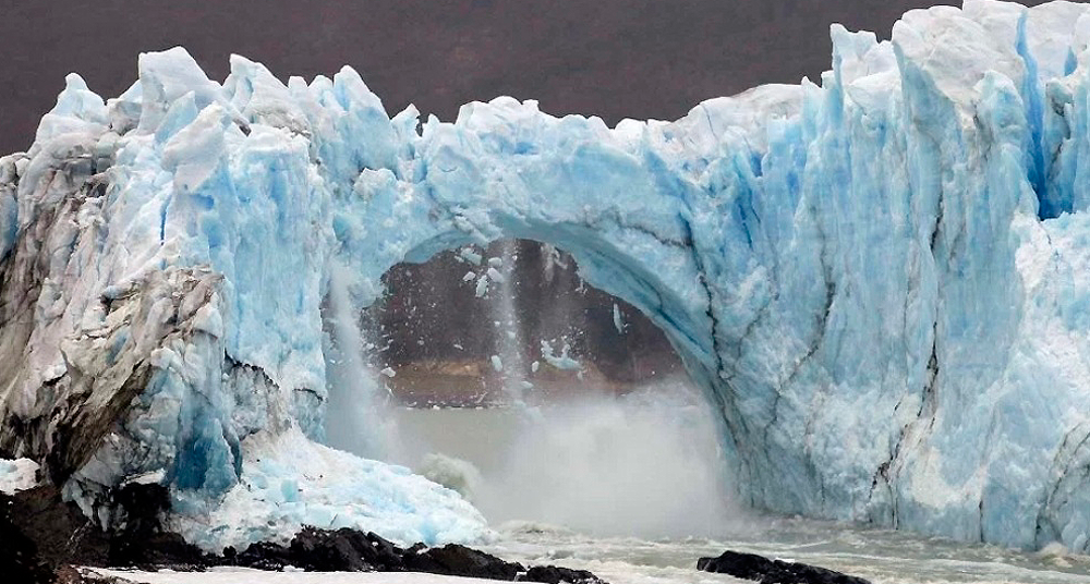 Se Colapso El Puente De Hielo Del Glaciar Perito Moreno National Geographic En Espanol