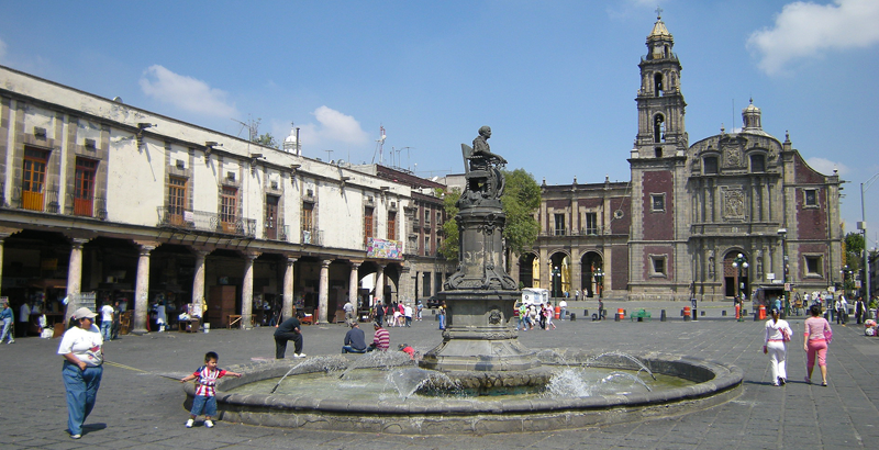 Hospédate Frente La Histórica Plaza De Santo Domingo En La - 