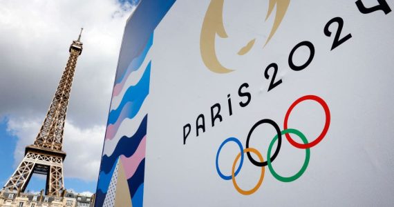 El museo de Louvre espera la llegada de los Olímpicos Portada