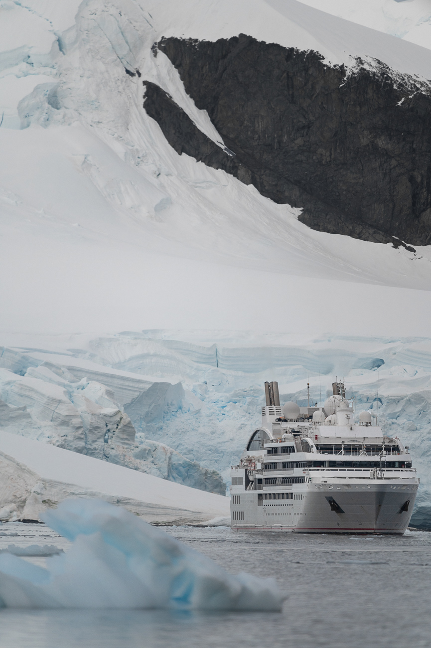 Le-Lyrial-Ponant-Antartida-Marck-Gutt-Don-Viajes