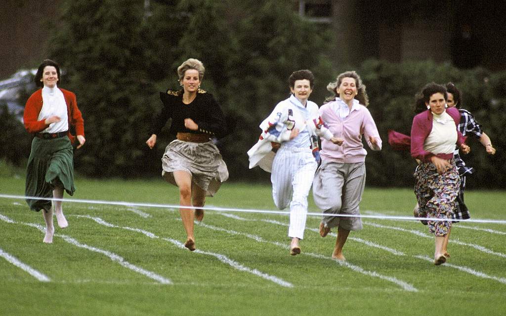 La princesa Diana en la famosa carrera de mamás