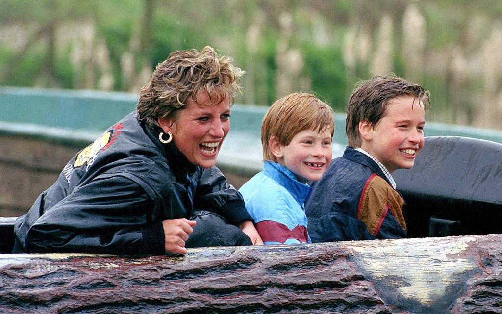 La princesa Diana de Gales y sus hijos