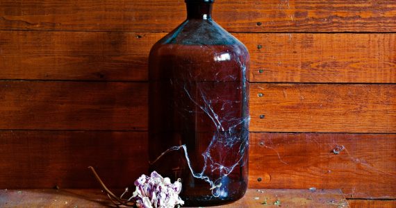 El vino más antiguo del mundo estaba oculto en una urna funeraria