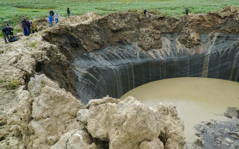 Una cocina de metano, el misterio detrás de los monticulos de hielo en Siberia