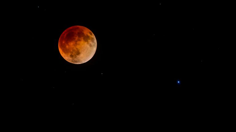 La Luna “devorará” a Spica