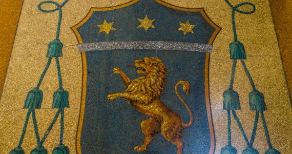 leones en escudos