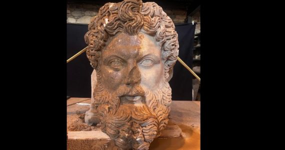 Desentierran impresionante cabeza del dios Zeus en la histórica ciudad de Afrodisias