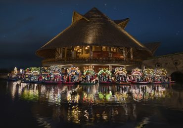 vive-una-autentica-fiesta-mexicana-en-xoximilco-cancun