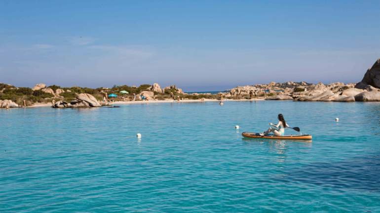 cerdena-el-diamante-del-mediterraneo-como-recorrer-esta-isla-italiana