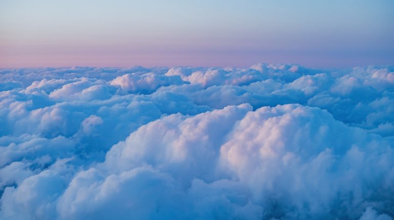 microbios invaden el cielo