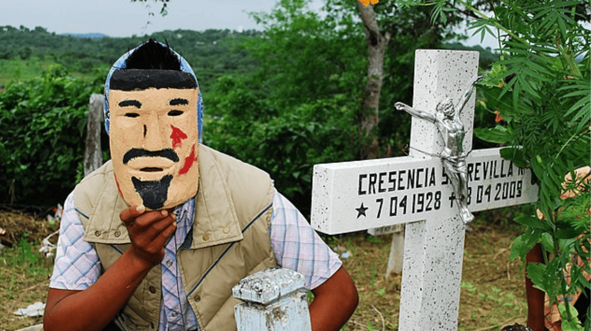 xantolo-el-día-en-que-los-muertos-se-disfrazan-y-bailan-con-los-vivos