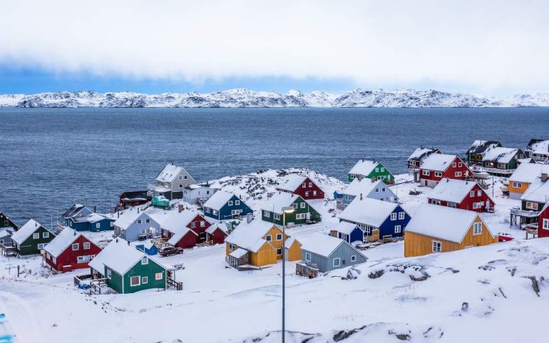 Groenlandia abre nuevas rutas para explorar la belleza de sus icebergs y glaciares