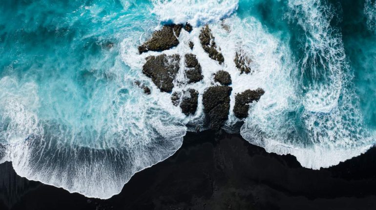 por qué el mar es azul