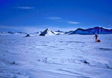 Tierra de Ellsworth: un asombroso paisaje de pirámides de hielo en la Antártida